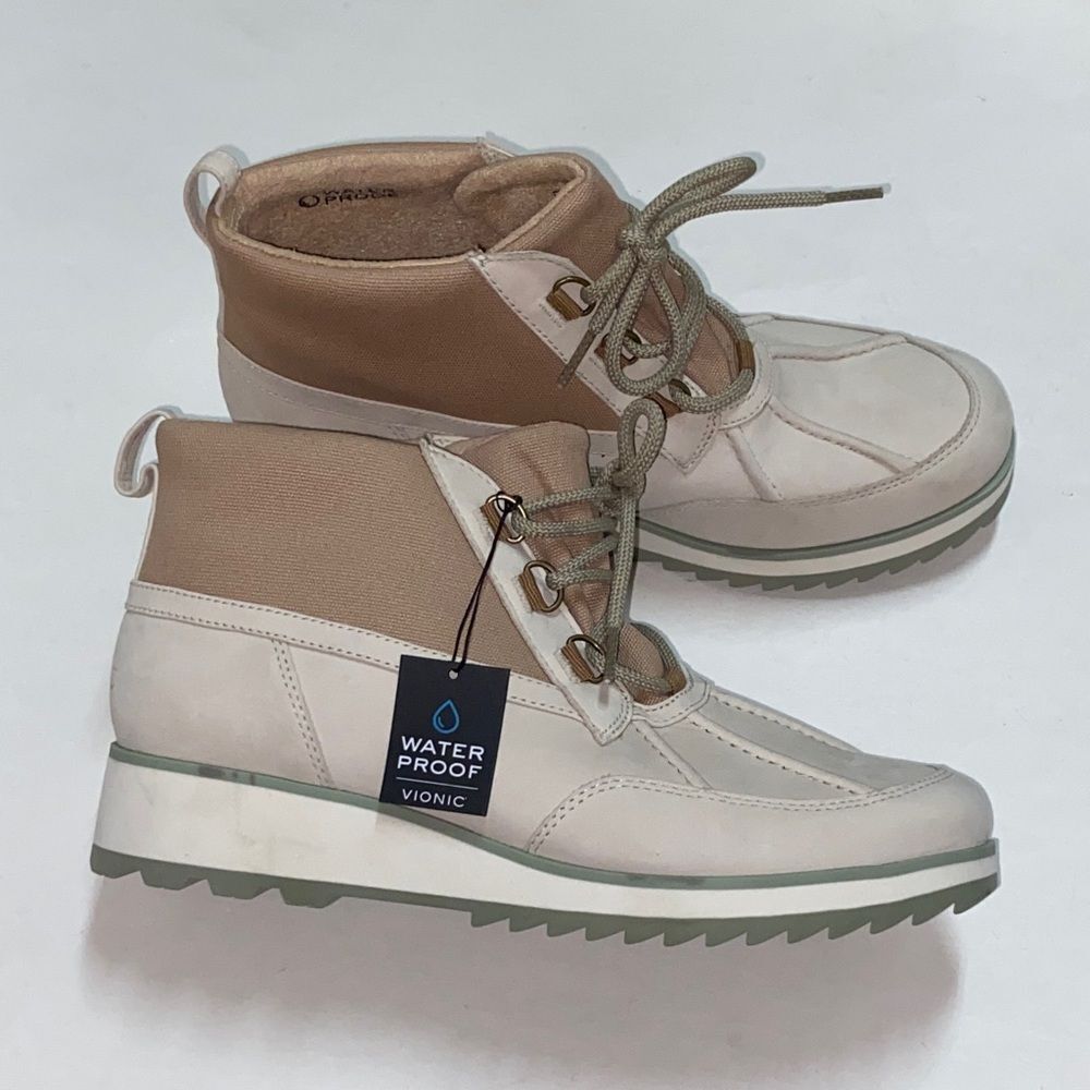 Vionic Nolan Hiking Suede Ankle Boots in Tan and Cream Size 9 US - Picture 1 of 10